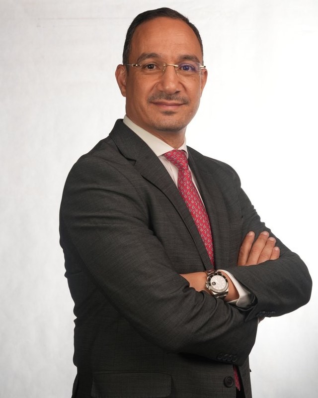 د. أيمن عمران أبو دهيم